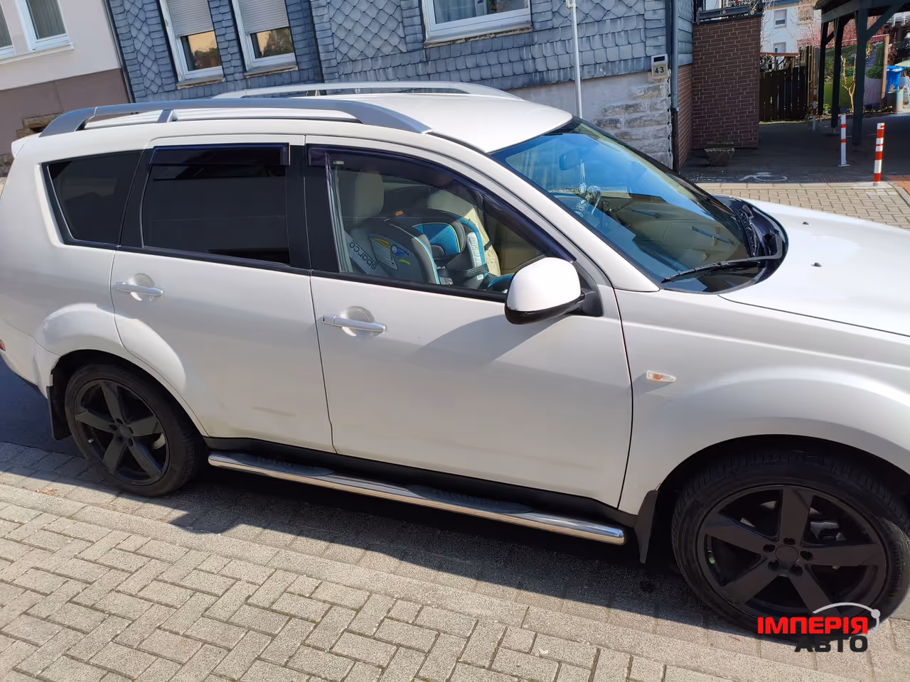 Mitsubishi Outlander - фото 3