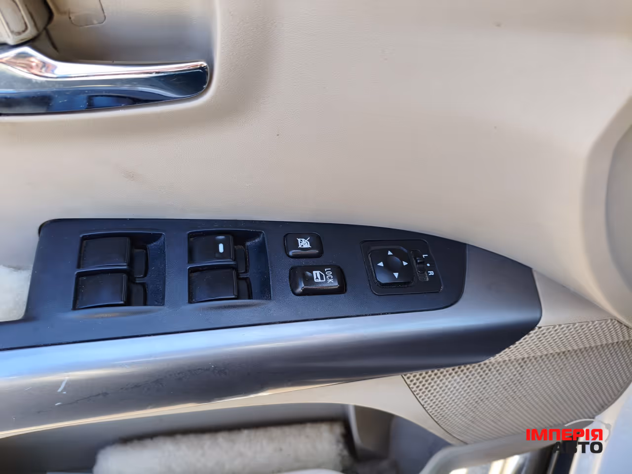 Mitsubishi Outlander - фото 9