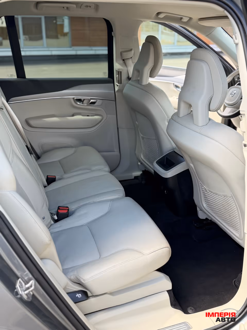 Volvo XC90 - фото 12