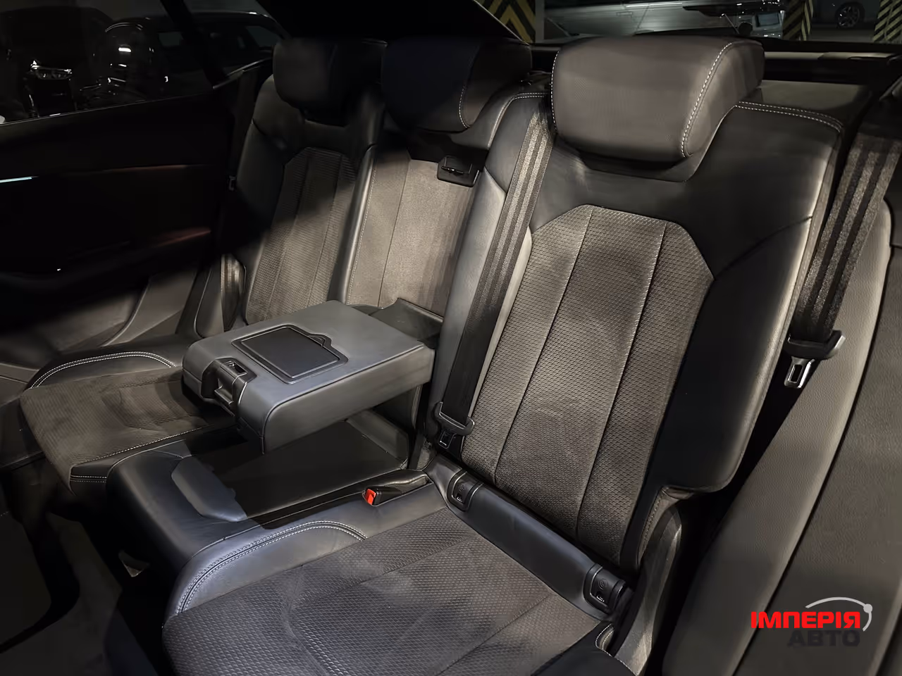 Audi Q8 - фото 14