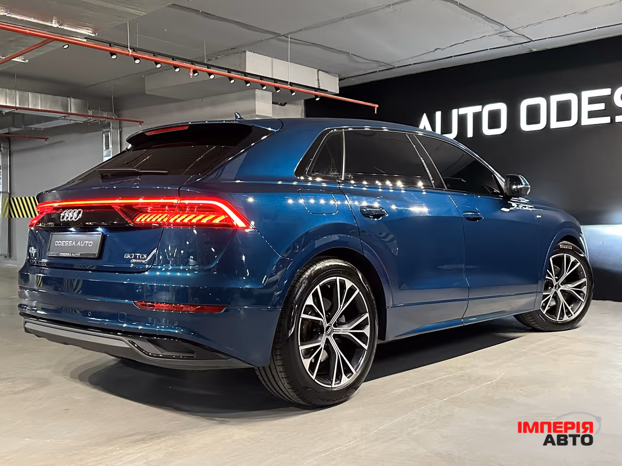 Audi Q8 - фото 7