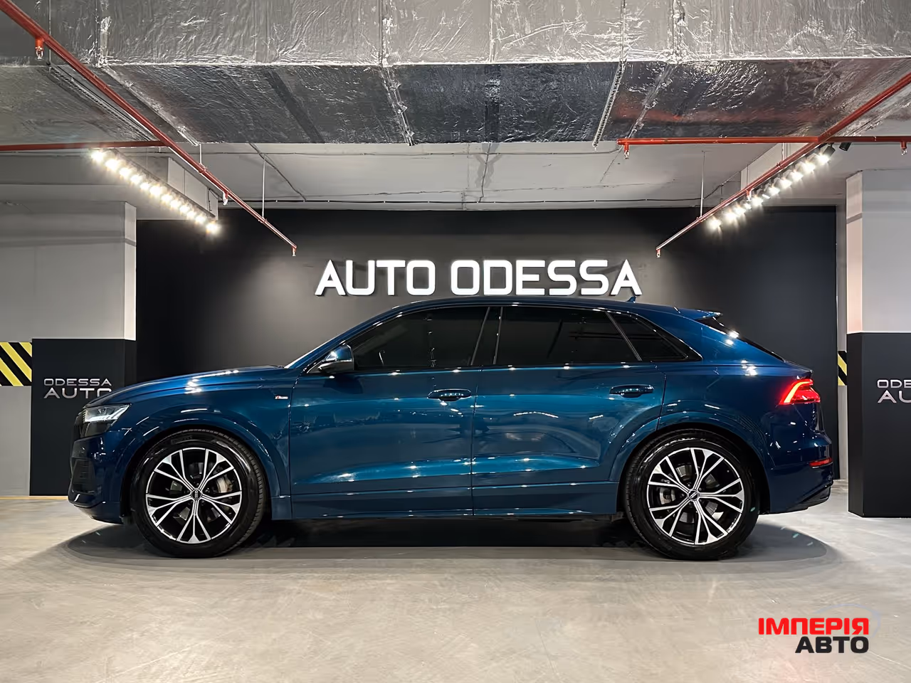 Audi Q8 - фото 6