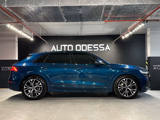 Audi Q8 - фото 5