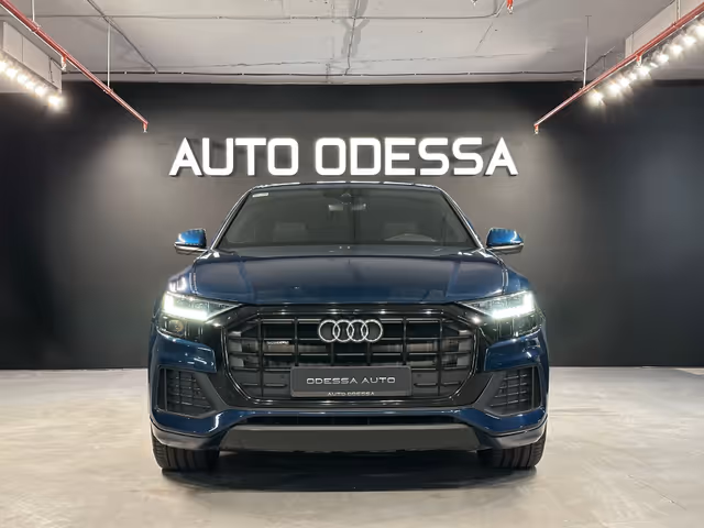 Audi Q8 - фото 1