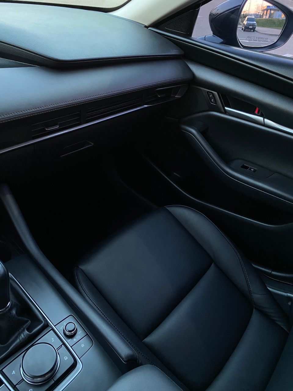 Mazda 3 - фото 10