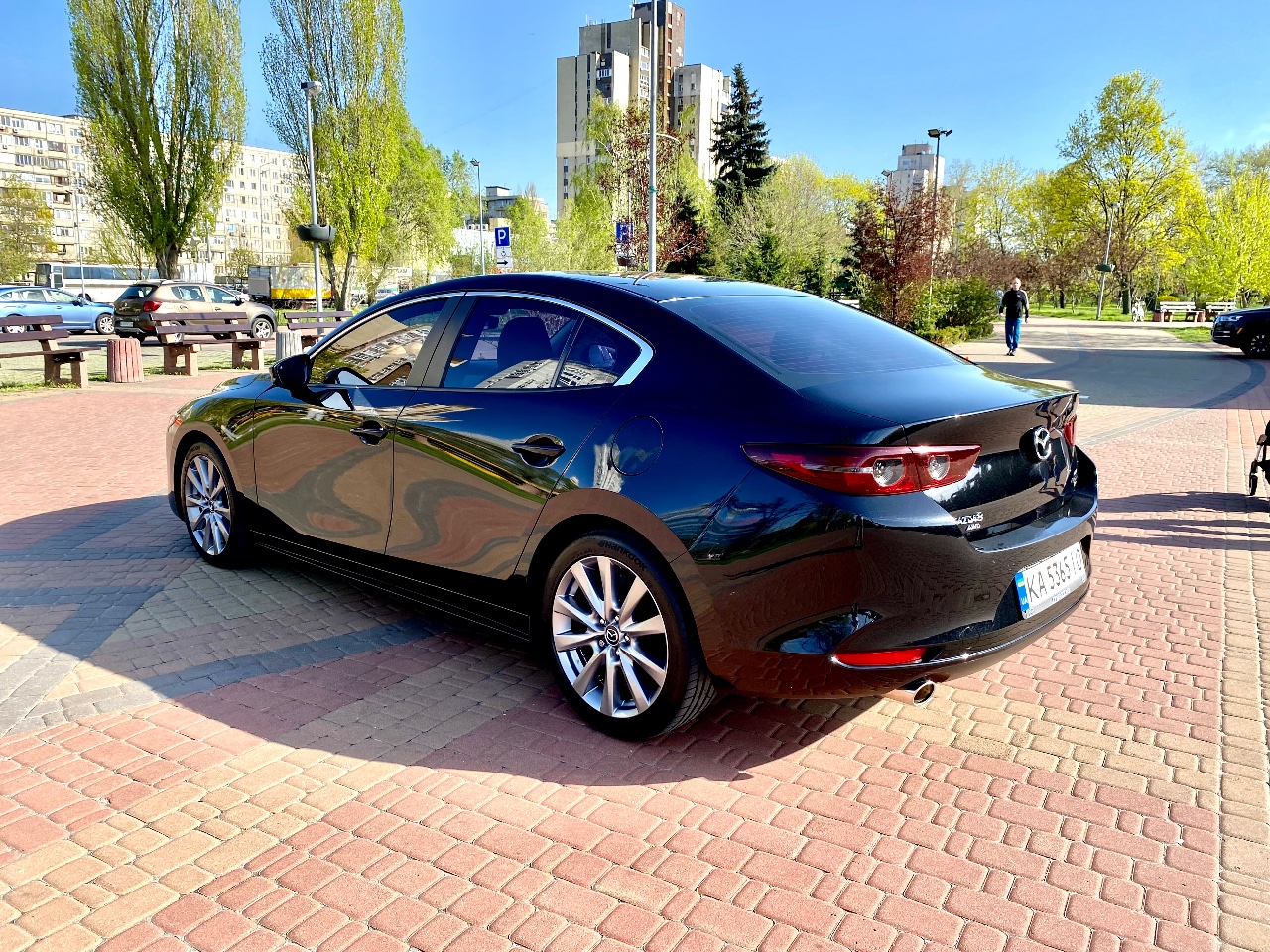 Mazda 3 - фото 4