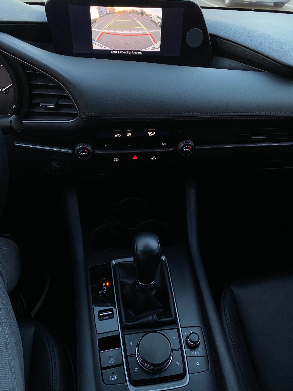 Mazda 3 - фото 8