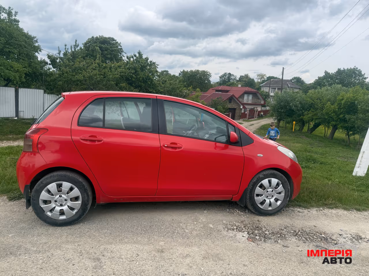 Toyota Yaris - фото 8
