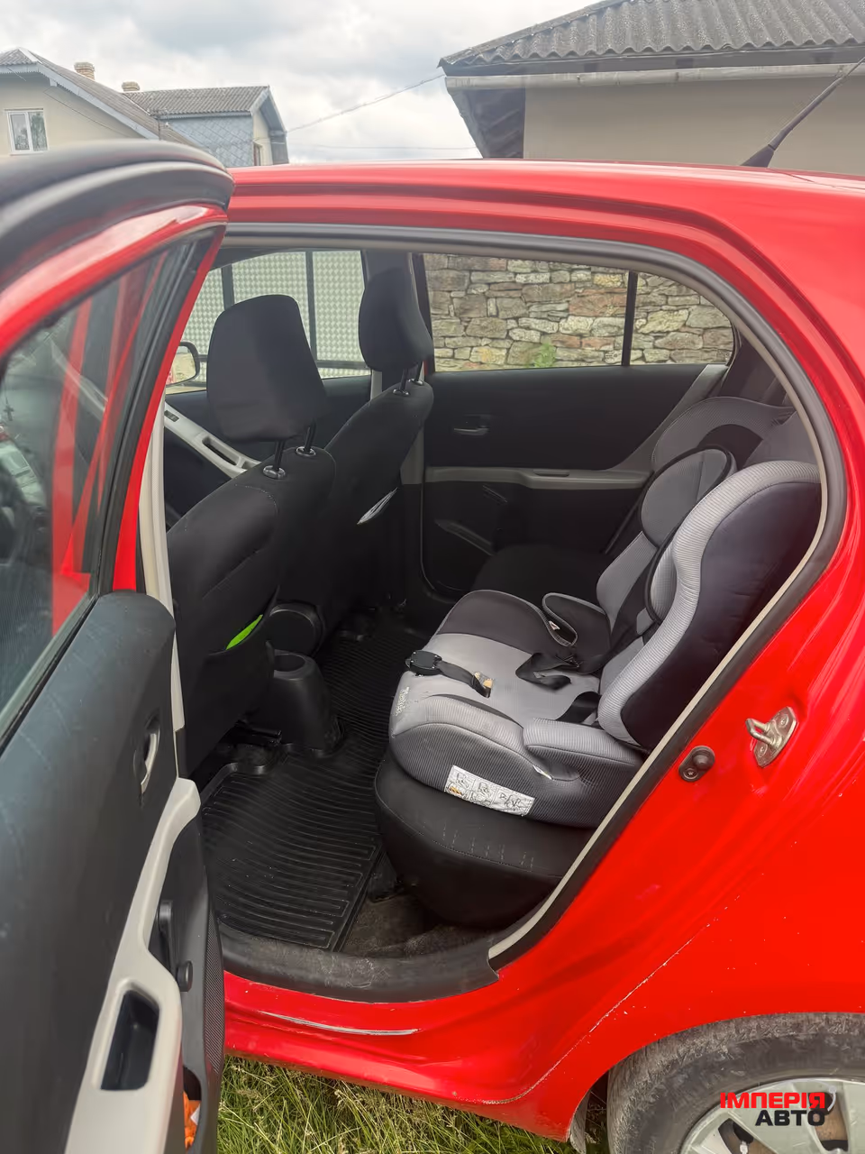 Toyota Yaris - фото 7