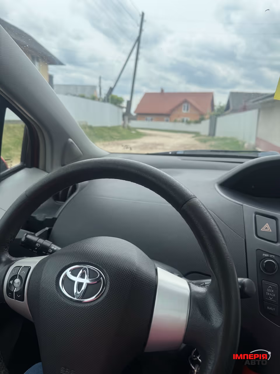 Toyota Yaris - фото 11