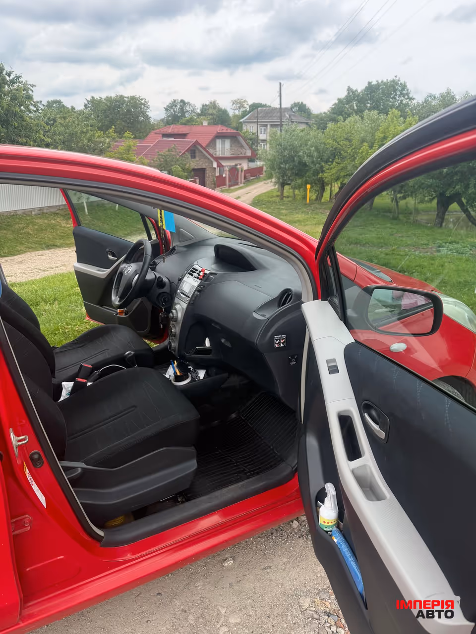 Toyota Yaris - фото 4