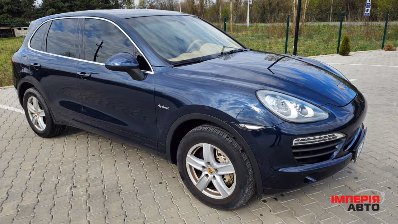 Porsche Cayenne - фото 1