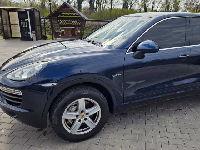 Porsche Cayenne - фото 2