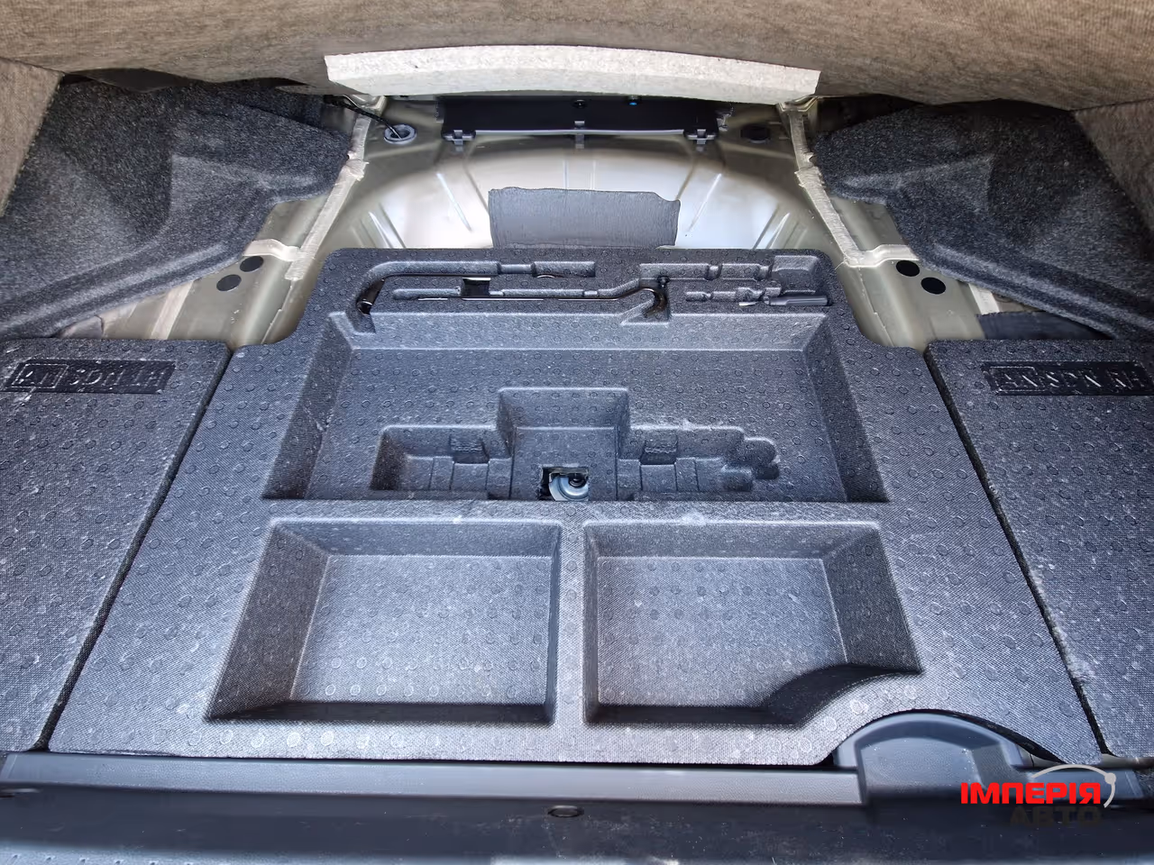 Subaru Legacy - фото 34