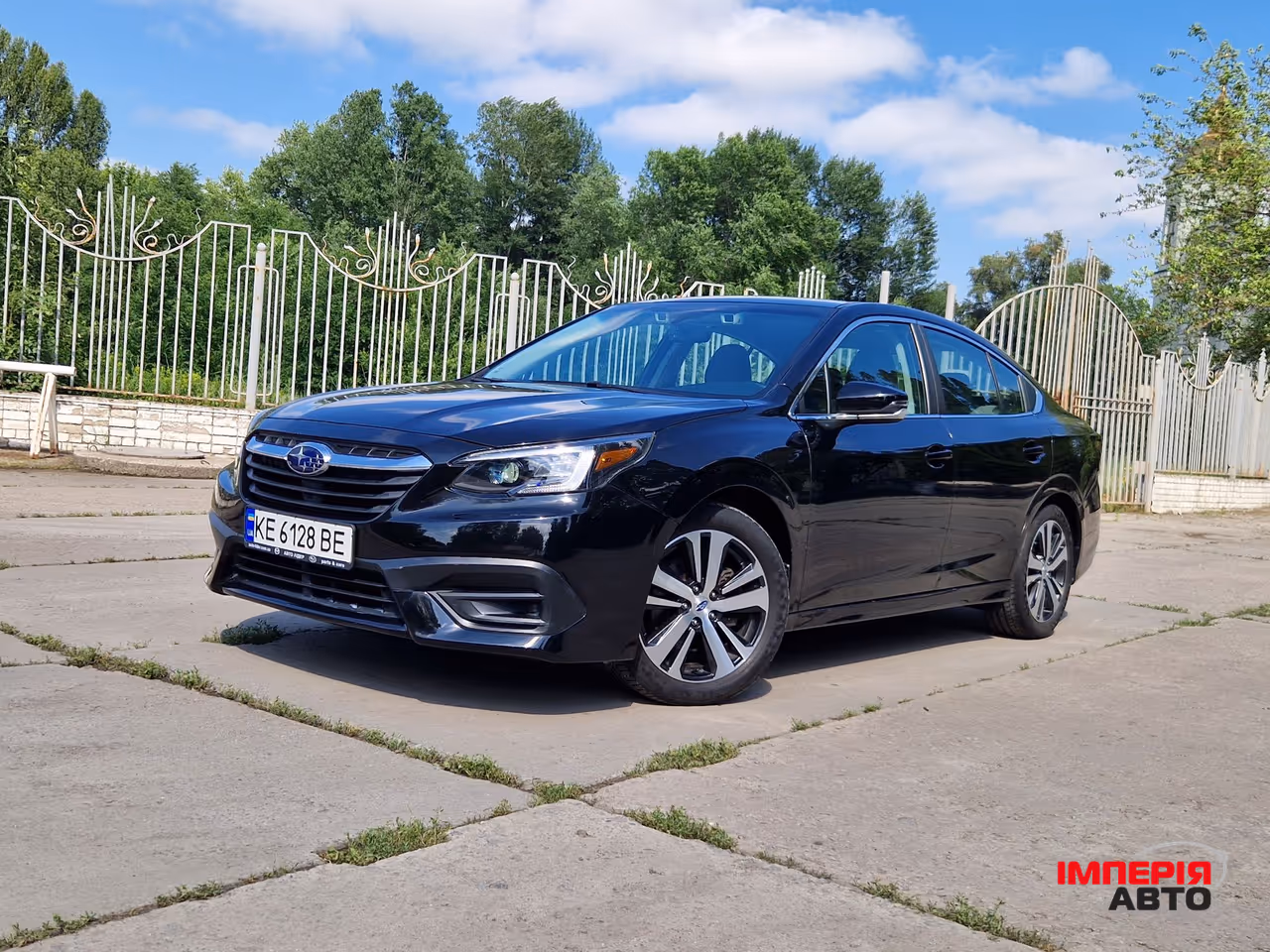 Subaru Legacy - фото 1
