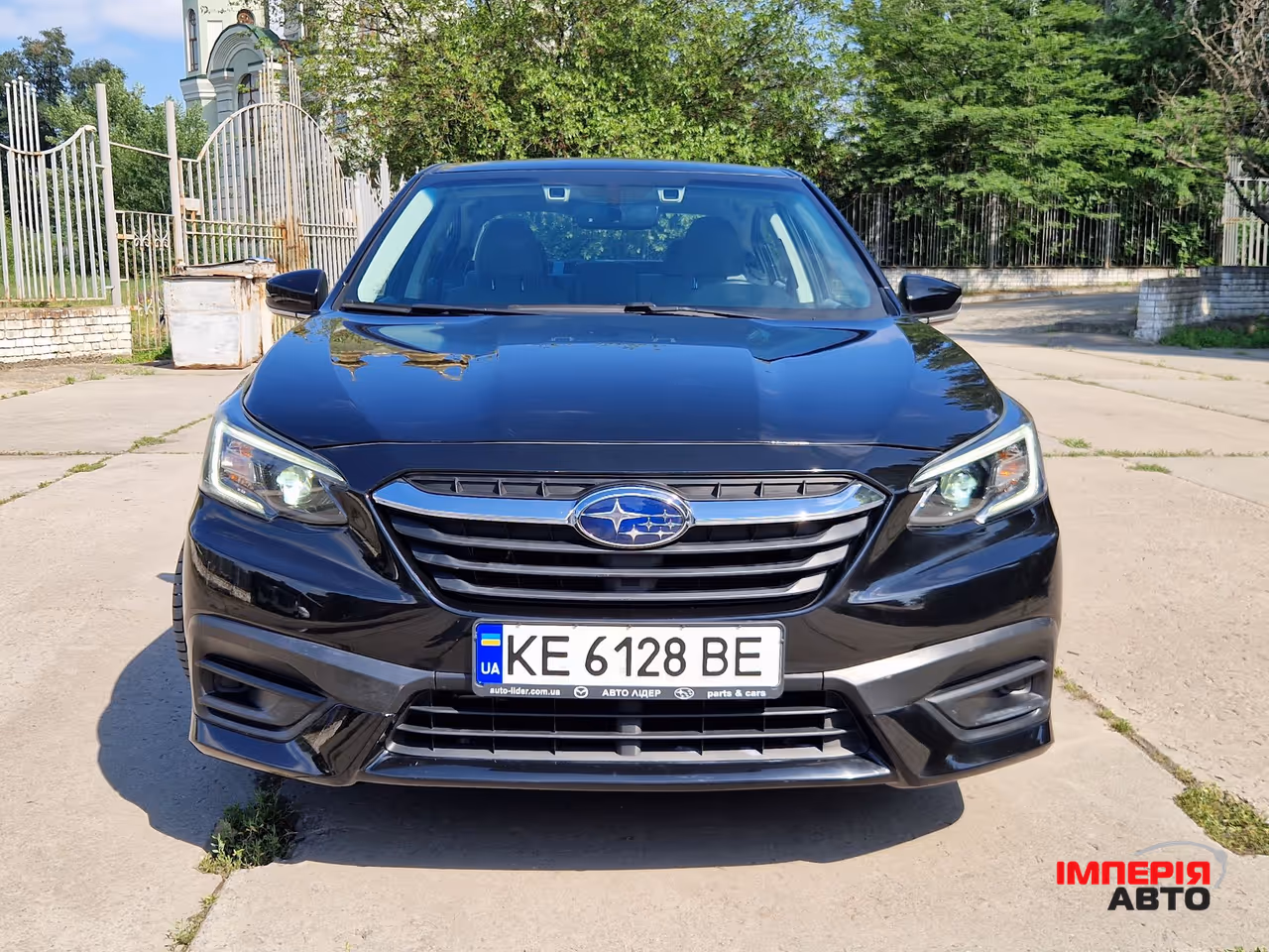 Subaru Legacy - фото 2