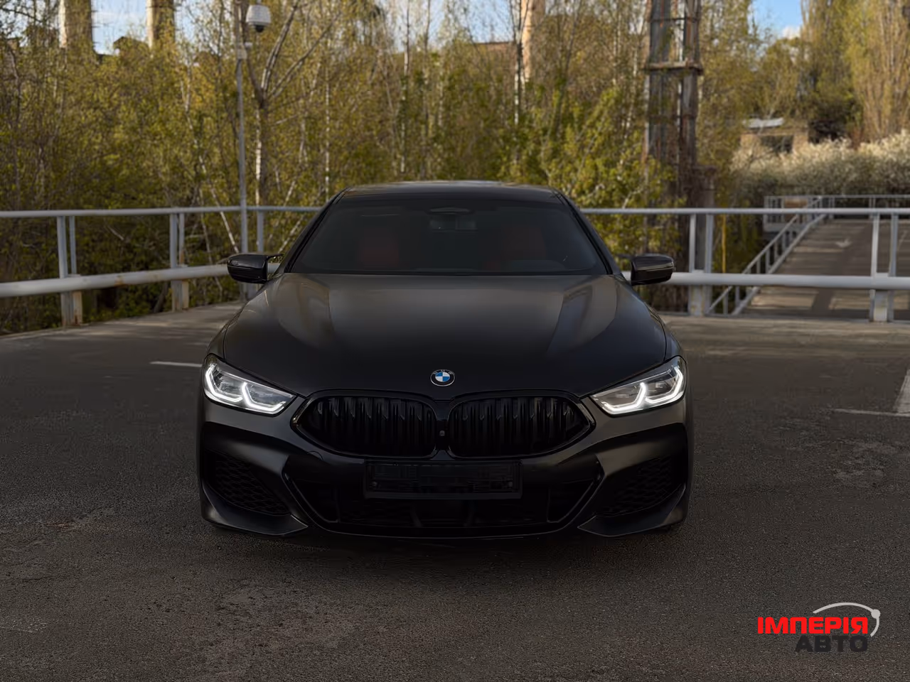 BMW 8 серії - фото 1