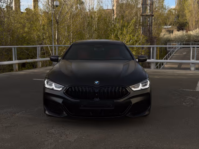 BMW 8 серії - фото 1