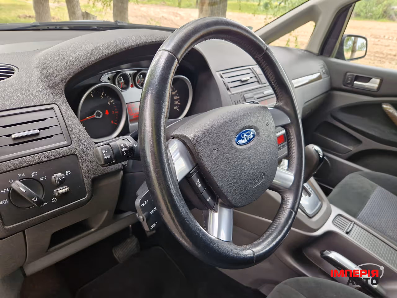 Ford C-MAX - фото 17