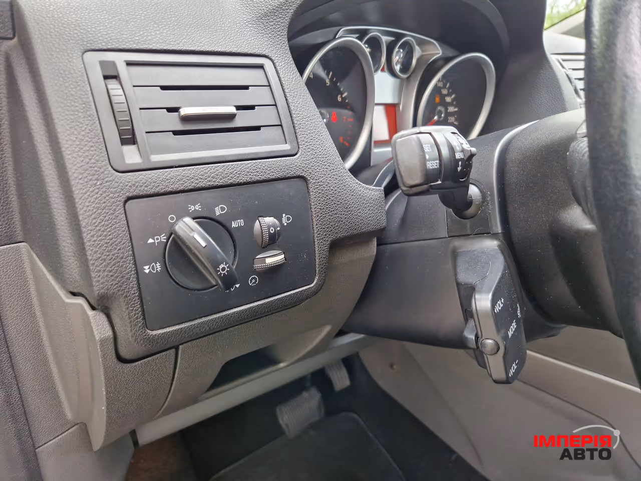 Ford C-MAX - фото 18