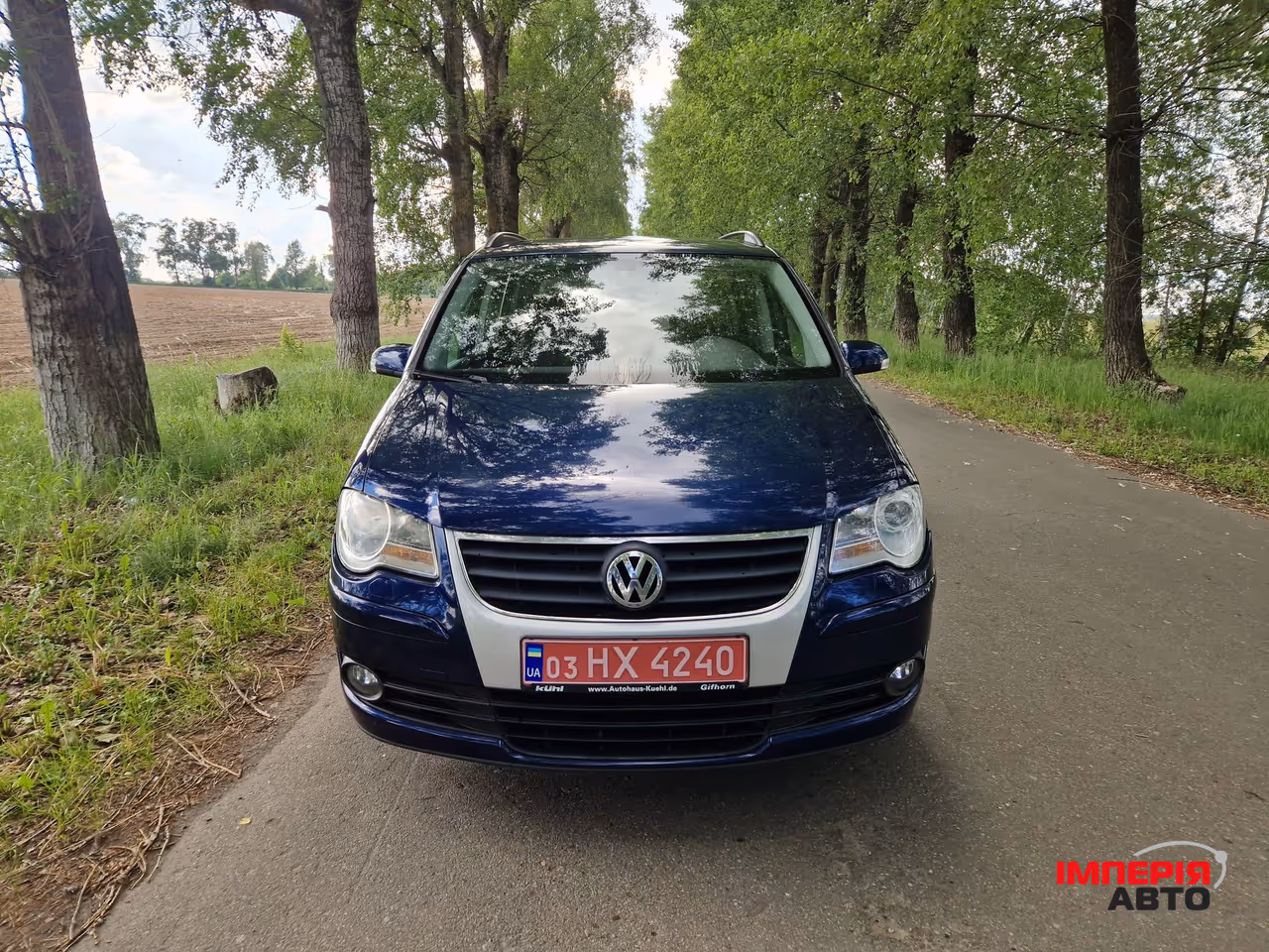 Volkswagen Touran - фото 3