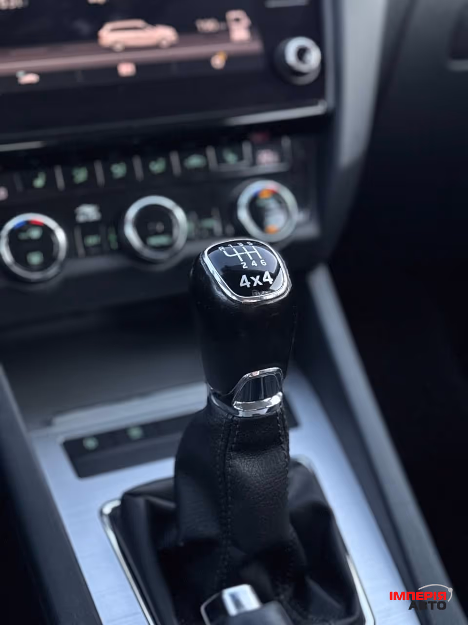 Skoda Octavia - фото 12