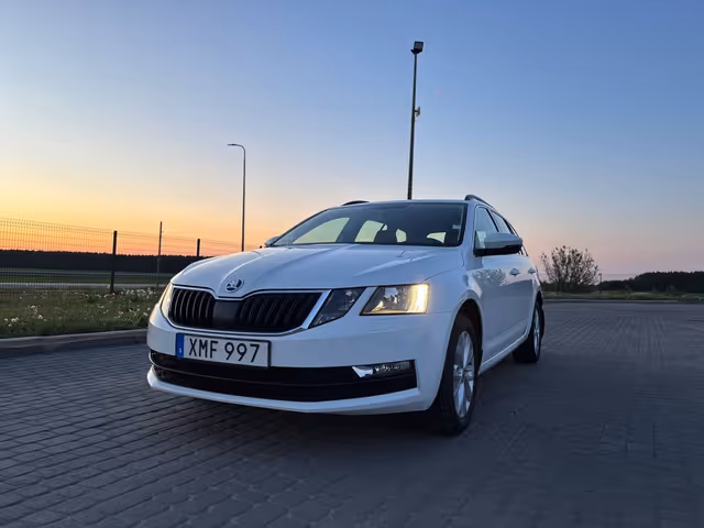 Skoda Octavia - фото 2