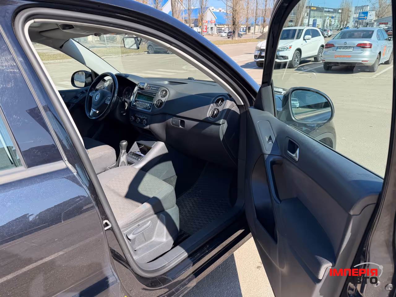 Volkswagen Tiguan - фото 4