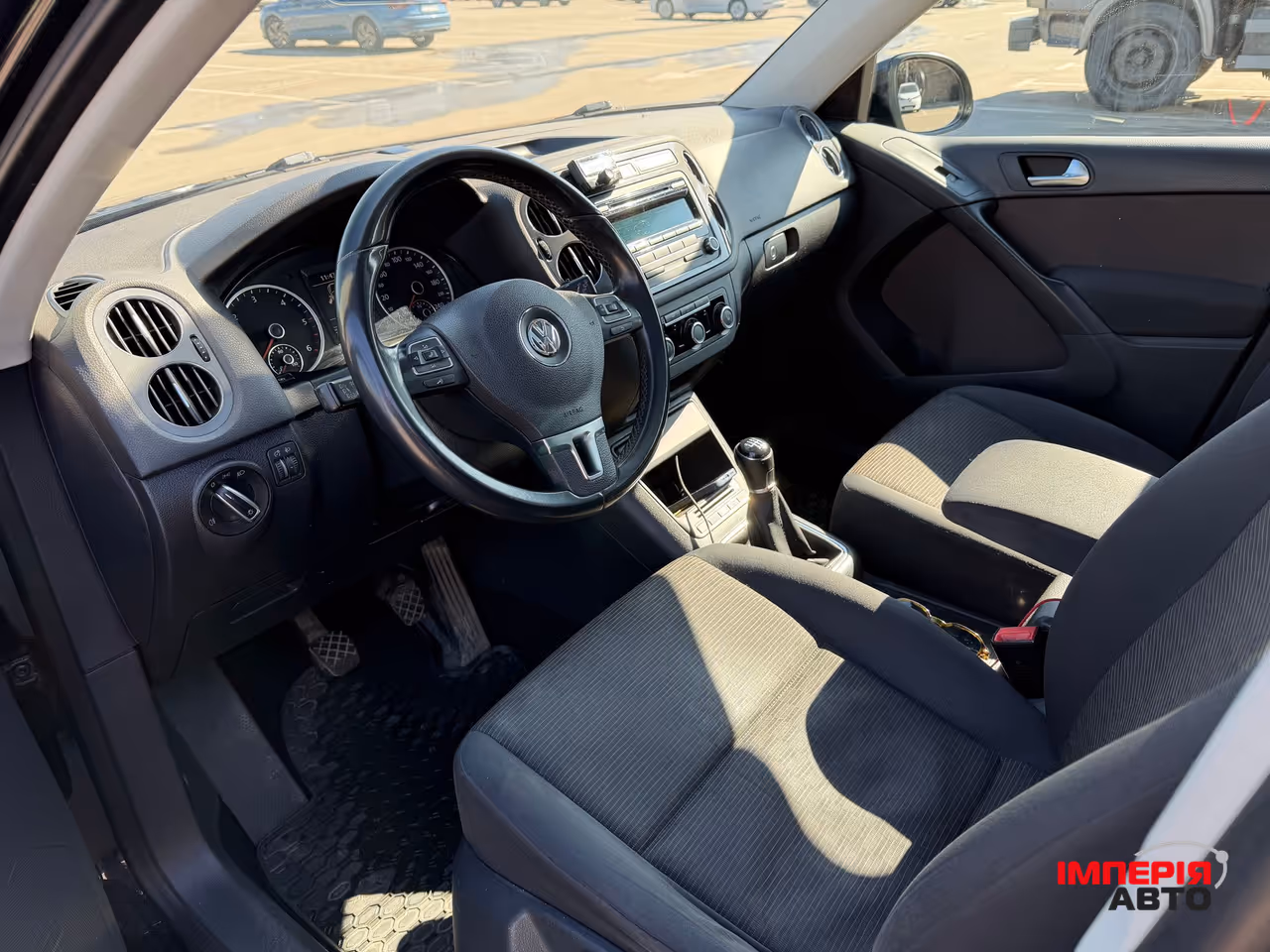 Volkswagen Tiguan - фото 6