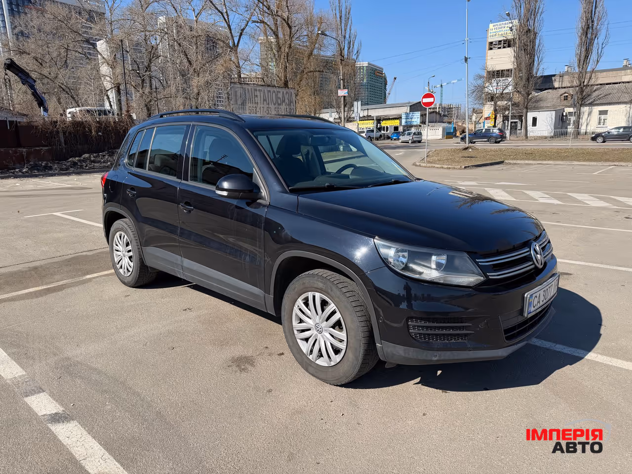 Volkswagen Tiguan - фото 1