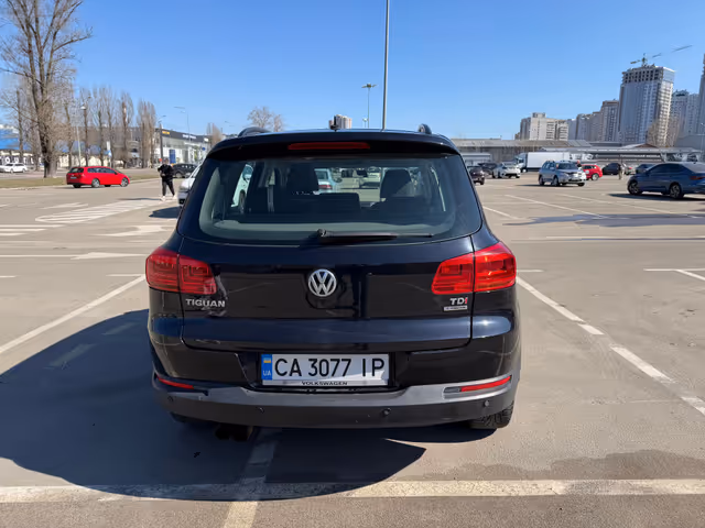 Volkswagen Tiguan - фото 3