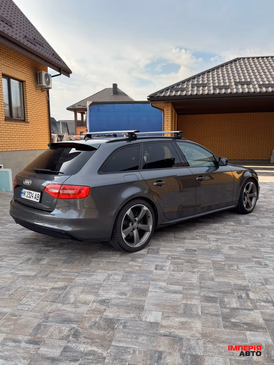 Audi A4 - фото 9