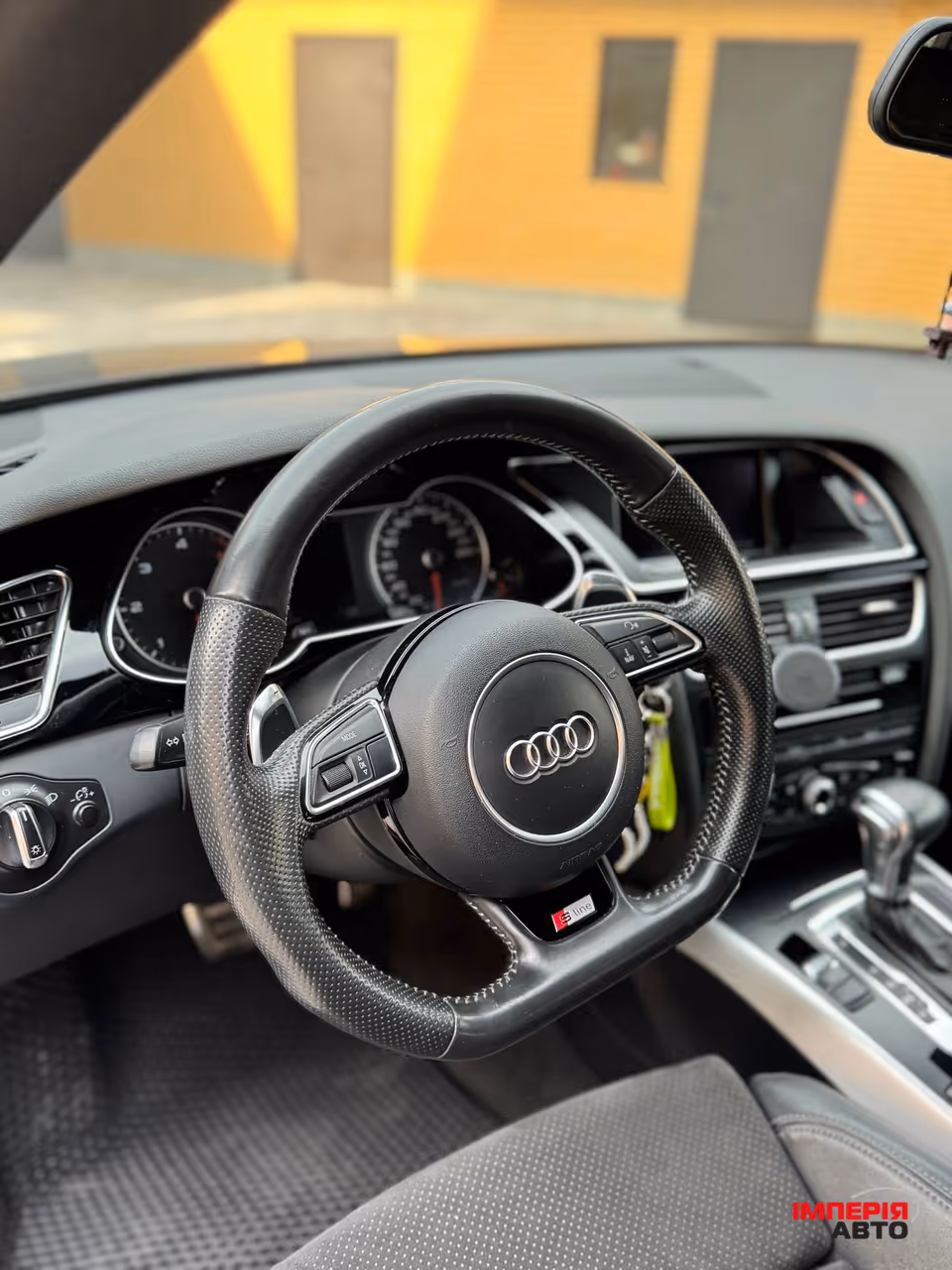 Audi A4 - фото 4