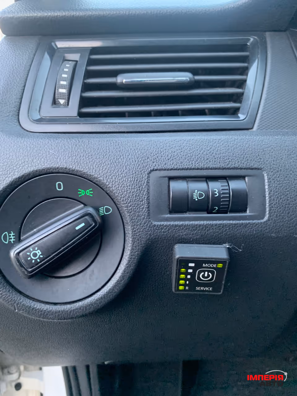 Skoda Rapid - фото 15