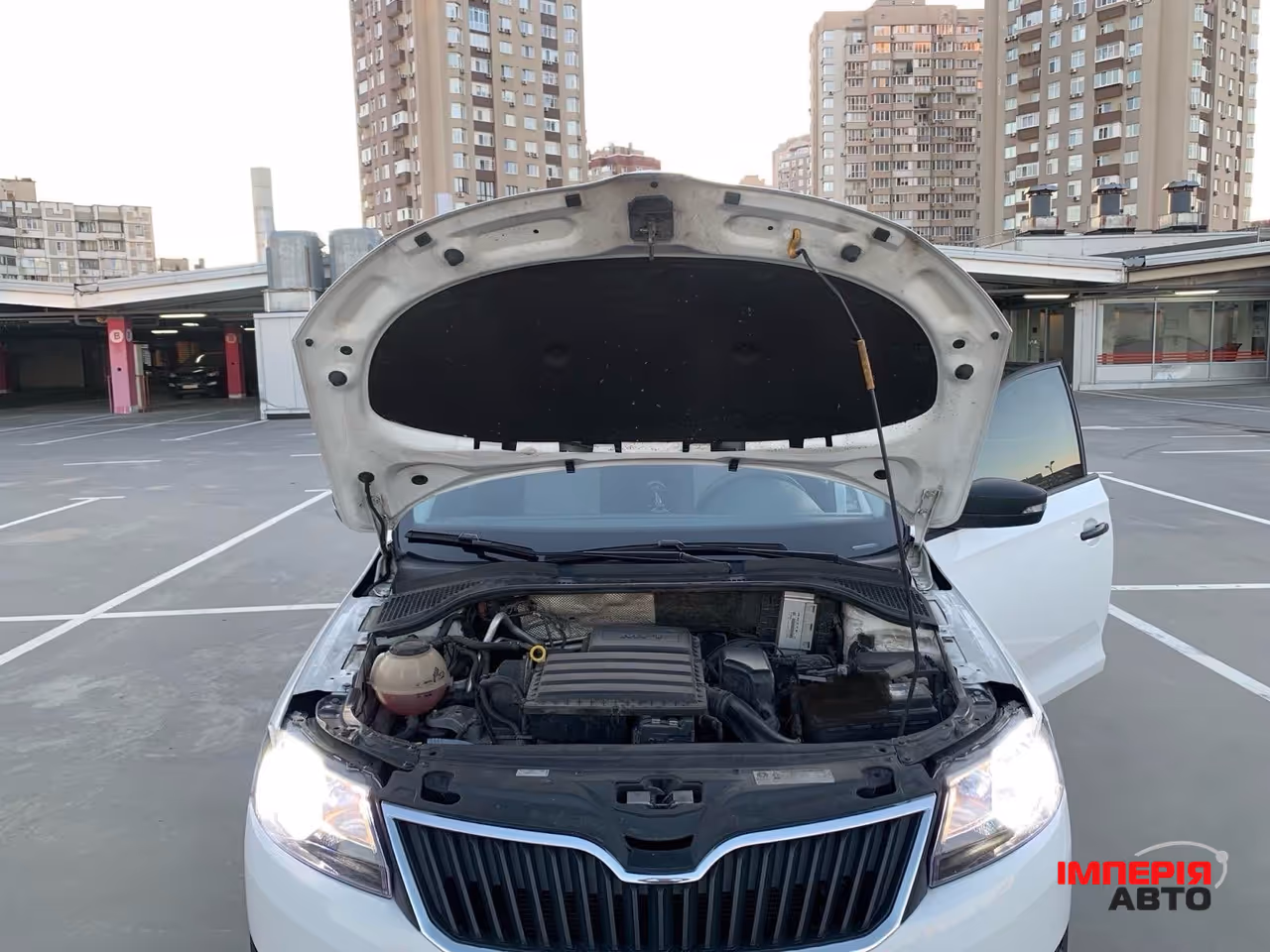 Skoda Rapid - фото 10