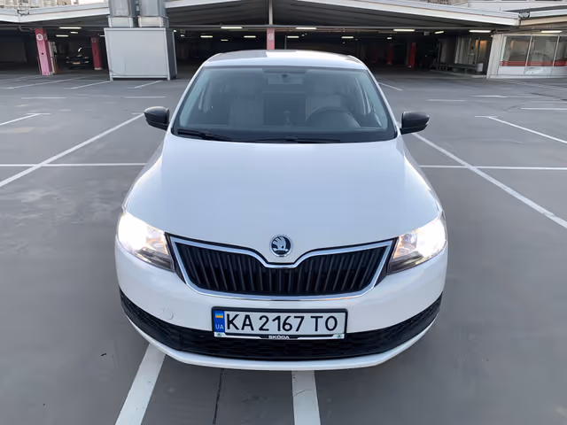 Skoda Rapid - фото 1