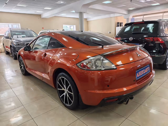 Mitsubishi Eclipse - фото 2