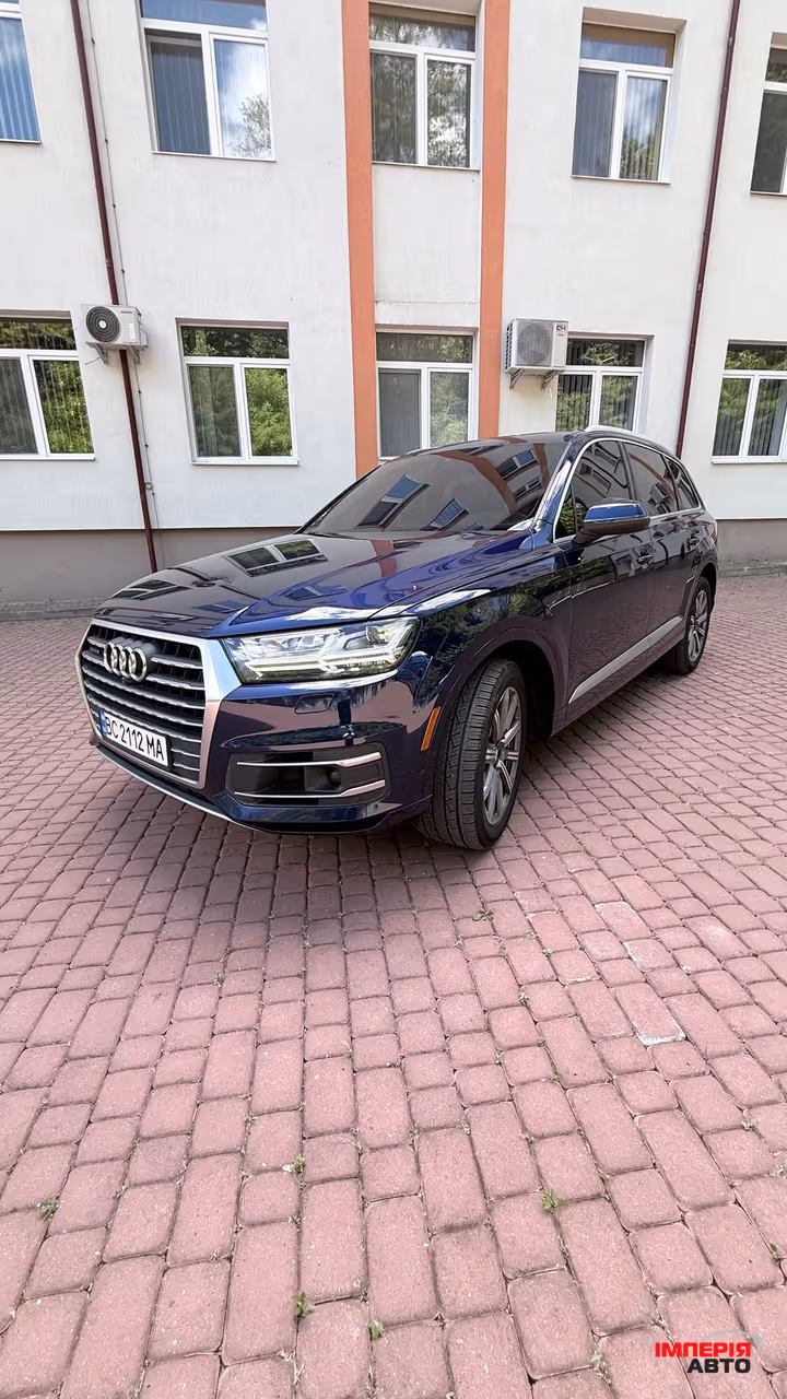 Audi Q7 - фото 9