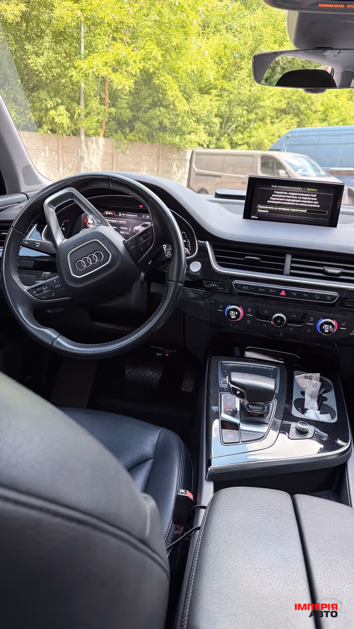 Audi Q7 - фото 27
