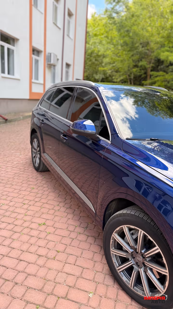 Audi Q7 - фото 3