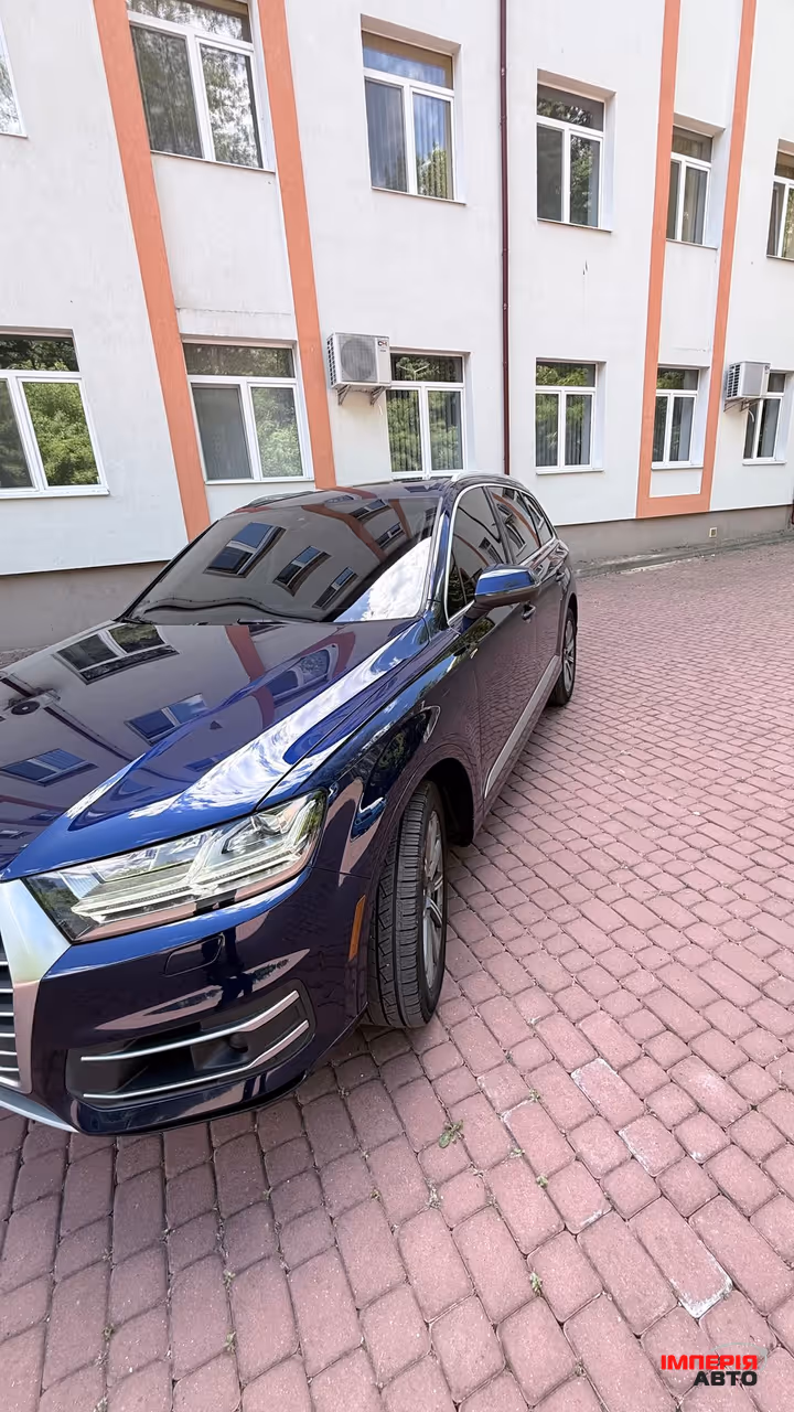 Audi Q7 - фото 14