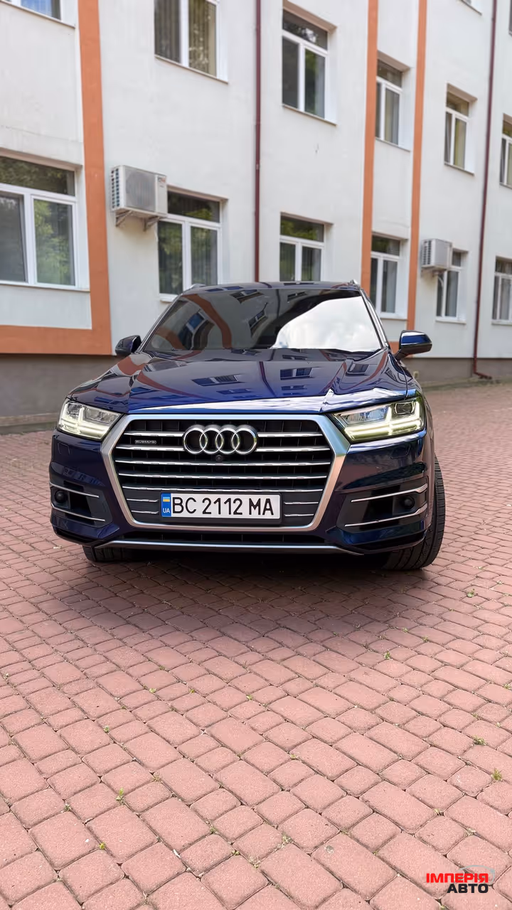 Audi Q7 - фото 1