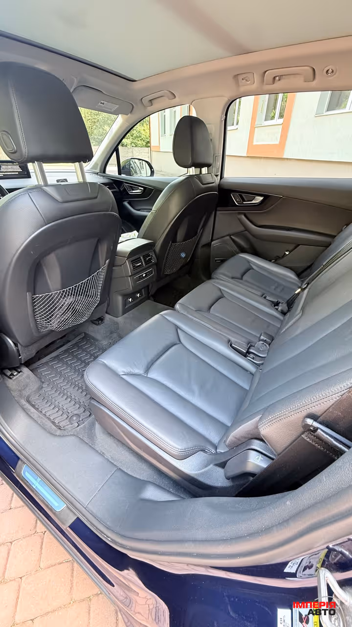 Audi Q7 - фото 19