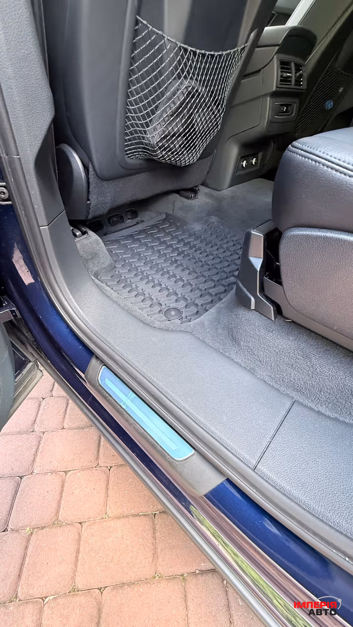 Audi Q7 - фото 20