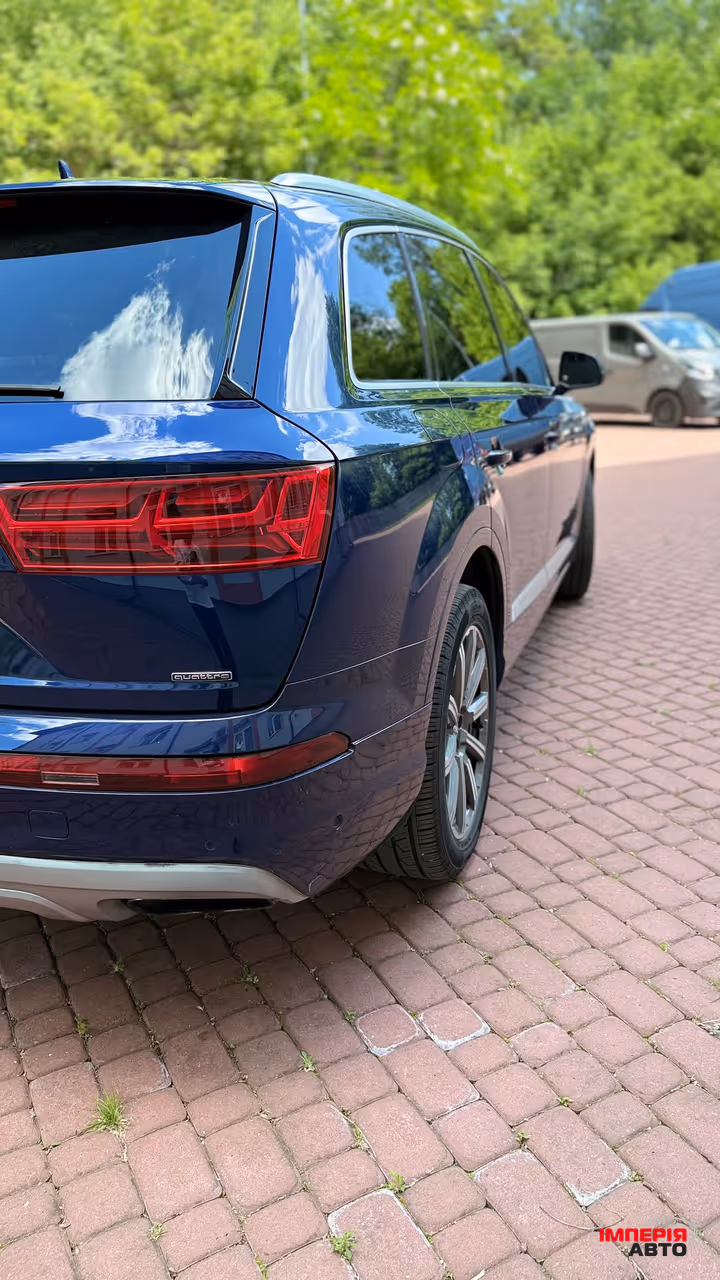 Audi Q7 - фото 4