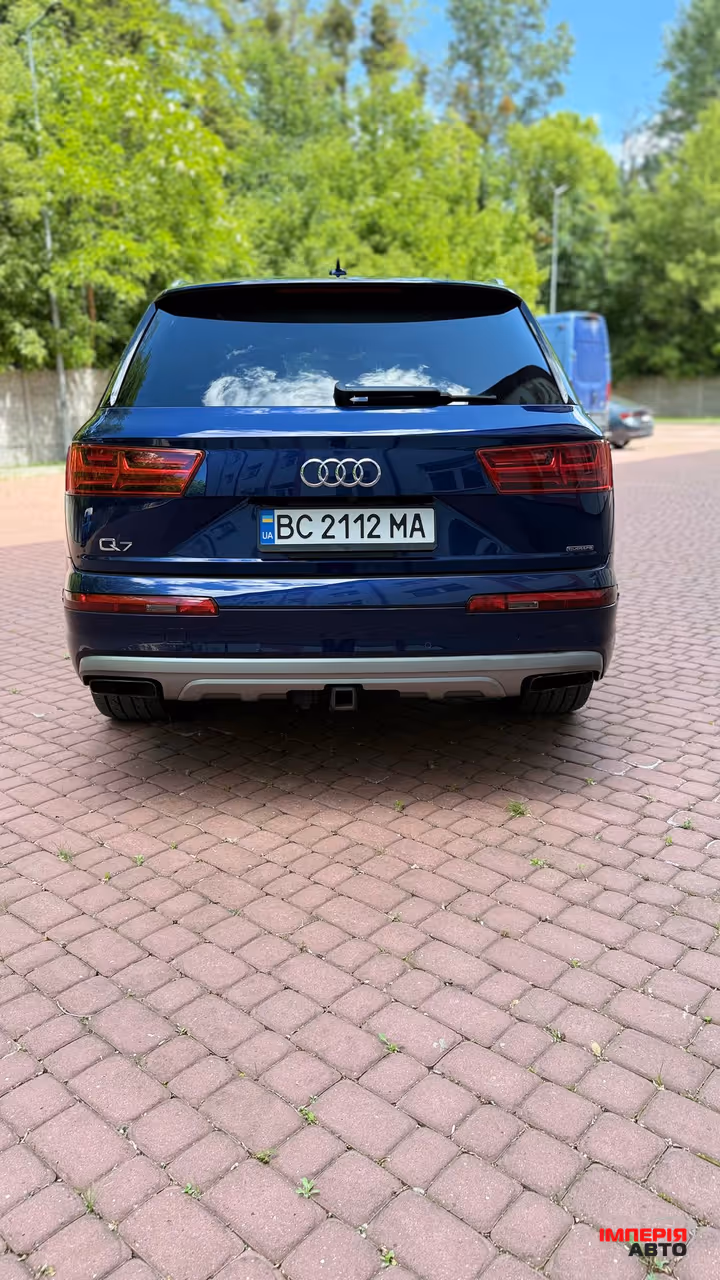 Audi Q7 - фото 5