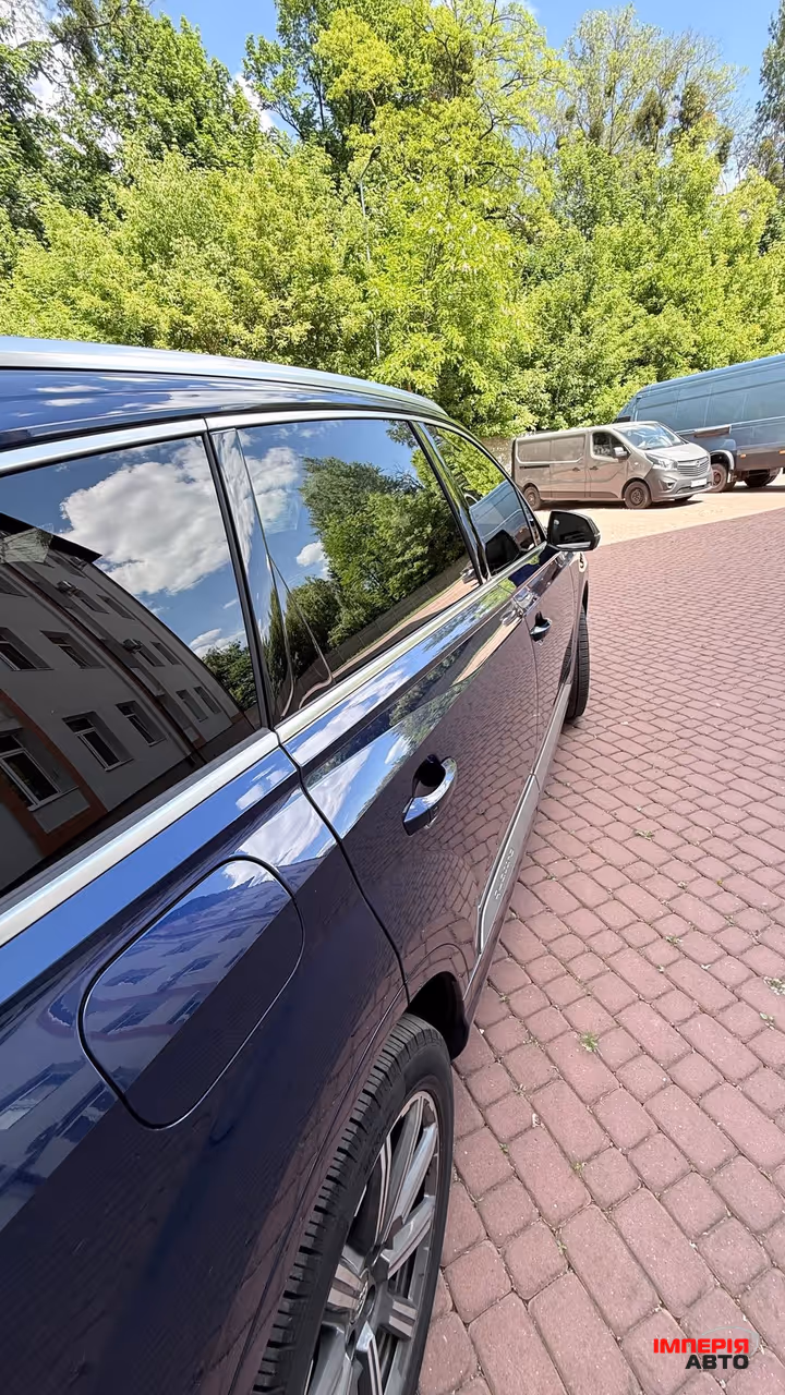 Audi Q7 - фото 15