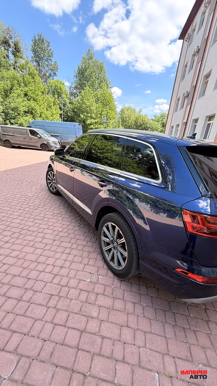 Audi Q7 - фото 18