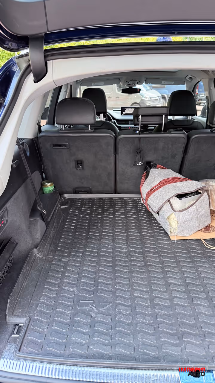 Audi Q7 - фото 31