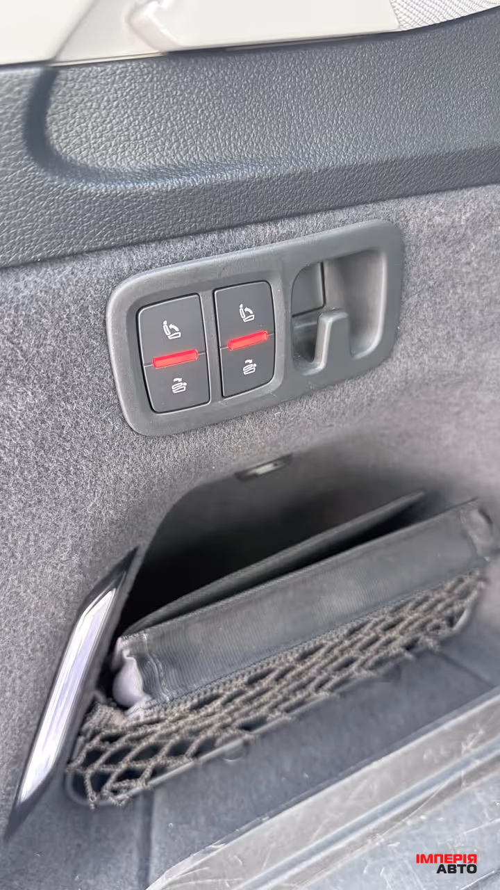 Audi Q7 - фото 33